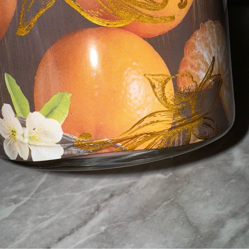 Yankee Candle Tangerine & Vanilla 18 oz 3 Wick Large Scented Gift Holiday - Picture 7 of 7